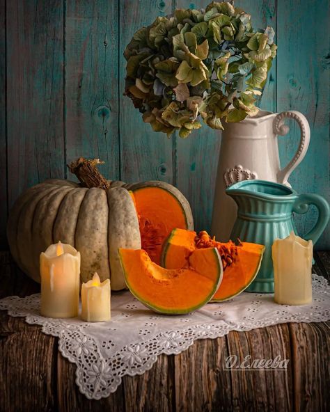 Still Life Pumpkin, Still Life Pencil Shading, Fall Interior Decor, Pumpkin Photography, Still Life Pictures, Still Life 2, Still Life Images, Styling Photography, Fall Table Settings