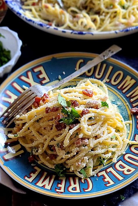 Turkey Bacon Pasta, Carbonara Ingredients, Pasta Carbonara Recipe, Pasta Alla Carbonara, Carbonara Sauce, Pasta Bolognese, Bolognese Recipe, Carbonara Recipe, Pasta Carbonara