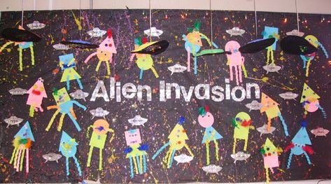 Star Themed Classroom, Astronaut Craft, Phonics Display, Space Classroom, Space Unit, Space Display, Classroom Display, Alien Invasion, Class Room