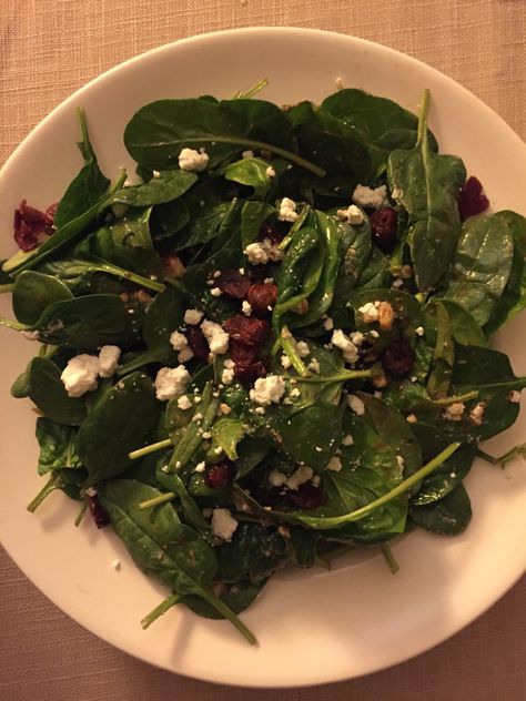 Baby Spinach Salad Stuff For Dinner, Baby Spinach Salad, Iron Vitamins, Simple Spinach Salad, Baby Spinach Salads, Salad Spinach, Leafy Vegetables, India Food, Good Bones