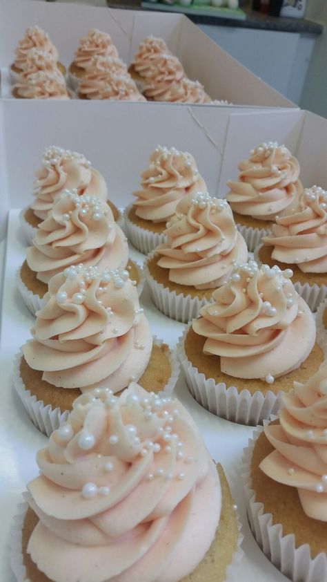 Cupcakes With Pearl Sprinkles, Hens Food Ideas, Naked Wedding Cake Pearls, Pink Pearl Cupcakes, Wedding Cupcakes Pearls, Cupcakes With Pearls And Glitter, White Pearl Cupcakes, Wedding Cupcakes With Pearls, Pearl Dessert Ideas