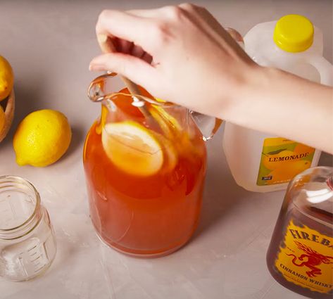 How To Make Fireball Pink Lemonade | Alcohol Recipes Fireball Lemonade Recipe, Drinks To Make With Fireball, Fireball Mixed Drinks Recipes, Recipes With Fireball Whiskey, Homemade Fireball Whiskey, Blue Punch Recipe, Applebees Recipes, Nonalcoholic Party Drinks, Caramelized Bacon