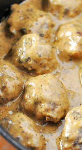 Classic Swedish Meatballs Sweetish Meatballs Recipe, Classic Meatballs, Slow Cooker Swedish Meatballs, Swedish Meatballs Recipe, Menu Recipe, Meatballs And Gravy, Good Recipes, Homemade Meatballs, Swedish Meatballs