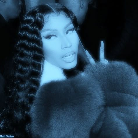 Nicki Minaj Baddie Aesthetic, Nicki Minaj Blue Aesthetic, Blue Nicki Minaj Aesthetic, Blue Rapper Aesthetic, Blue Nicki Minaj, Blue Baddie Aesthetic, Blue Pfp Aesthetic, Nicki Minaj Blue, Blue Hour Aesthetic