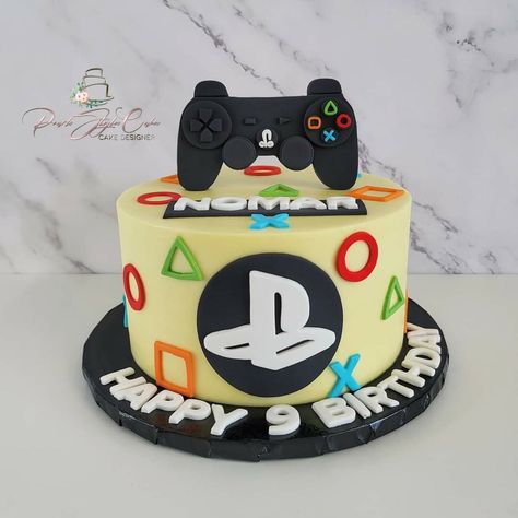 Computer Game Cake, Pastel Play Station, Pastel Gamer, Gaming Cake Ideas, Ps4 Cake Ideas, Playstation Birthday Cake, Gamer Birthday Cake, Play Station Birthday Cake Ideas, Playstation Cake Ideas