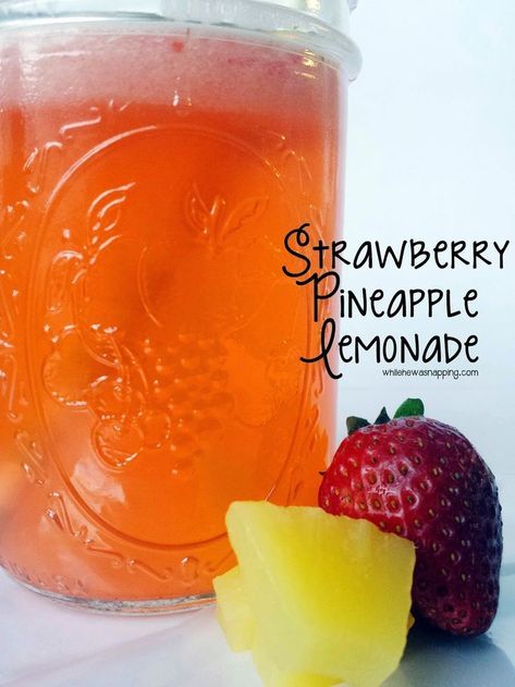 Strawberry Pineapple Lemonade. Add a little tropical flavor to your lemonade! Lemonade Beyonce, Flavored Lemonade, Pineapple Lemonade, Homemade Lemonade, Tropical Twist, Milk Shakes, Lemonade Recipes, Punch Recipes, Fruit Drinks