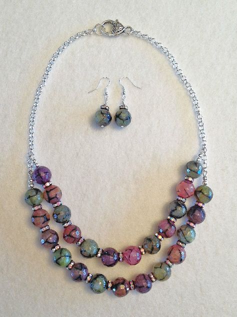 Alley Cat Jewelry Studios Gemstone - crackle agate beaded necklace and earrings set Crackle Bead Jewelry, Agate Beads Jewelry, Beaded Necklace And Earring Sets, Jewelry Making Necklace Ideas, Handcrafted Beaded Jewelry, Stone Bead Jewelry, Alley Cat, Jewelry Making Necklace, Beaded Jewelry Designs