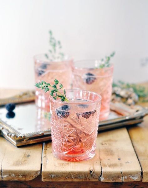 10 Easy Prosecco Cocktail Recipes to Make - PureWow Prosecco Recipes, Cocktail Prosecco, Prosecco Cocktail Recipes, Easy Summer Cocktail Recipes, Harvey Wallbanger, Cocktail Design, Spring Cocktails Recipes, Wedding Signature Drinks, Sparkling Cocktail