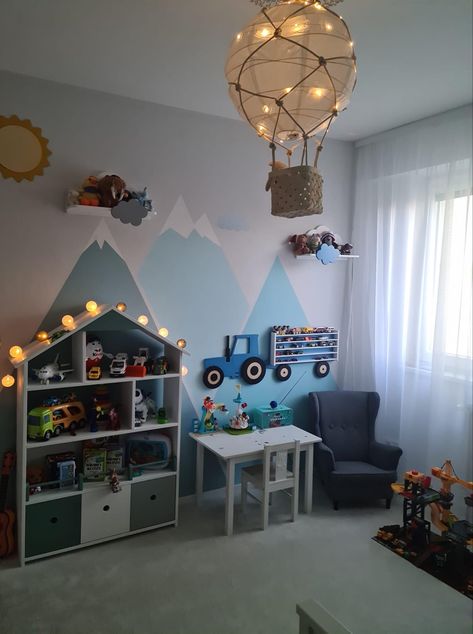 Toddler Bedroom Decor Boy, Gray Toddler Room Boy, One Year Old Room Ideas Boys, Little Boy Room Decor, Nursery Ideas Boy Themes, Young Boy Room Ideas, Boy Room Decor Ideas For Kids, Young Boys Room Ideas, Small Toddler Bedroom Boy