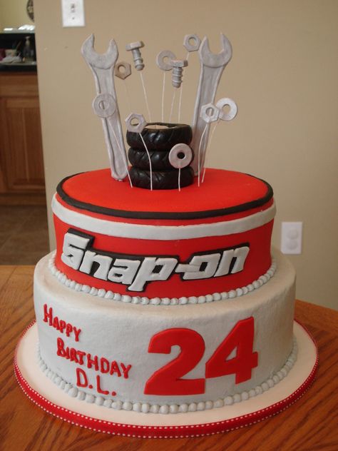 snap+on+cake | tier cake. Top cake is 8" covered and decorated w/ fondant. Base cake ... Diesel Mechanic Cake, Snap On Cake, Mechanics Birthday Cake, Mechanic Birthday, Mechanic Cake, Tool Box Cake, Mechanics Birthday, Tire Cake, Base Cake