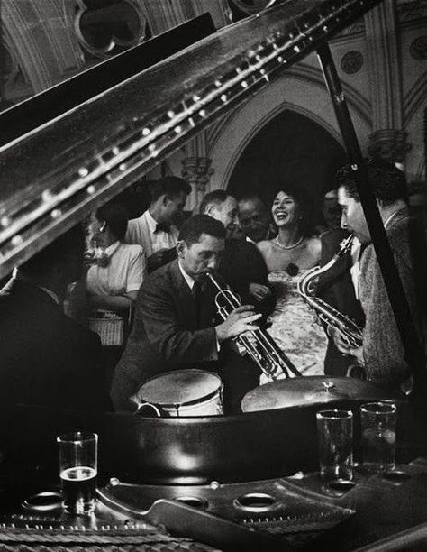 Elliott Erwitt Photography, Arte Jazz, Elliott Erwitt, Jazz Bar, Robert Frank, Steve Mccurry, Martin Parr, Robert Doisneau, Henri Cartier Bresson