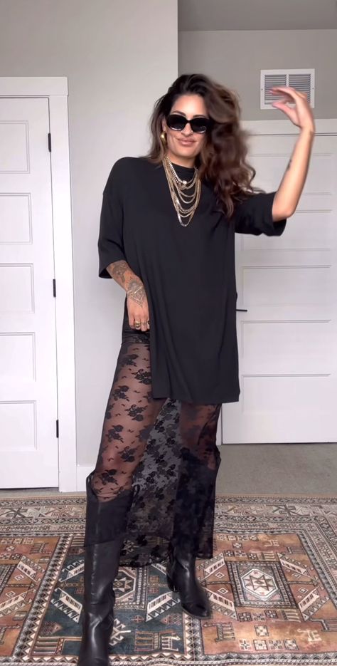 Lace Midi Skirt Outfit, Black Lace Skirt Outfit, Long Black Lace Skirt, Black Lace Maxi Skirt, Bday Fits, Black Mood, Outing Outfit, Outfit Inspiration Women, Black Lace Skirt