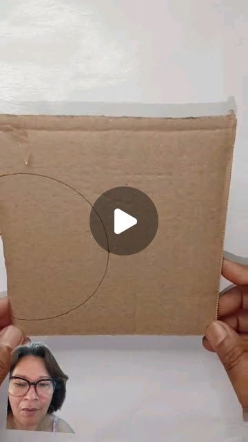 Irany Betancourt on Instagram: "Ideas para decorar reciclando cartón 
#mujeres #ideas #hogar #decoracion #tips #reciclando" Ideas Para Decorar Cajas, Ideas Hogar, Diy Cardboard, September 10, Instagram Ideas, Pampas Grass, Handmade Flowers, Creative Crafts, Christmas Decor Diy