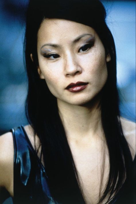 Lucy Liu Kill Bill Icon, Ming Na Wen Photoshoot, Charlie Angles Lucy Liu, Lucy Liu Aesthetic, Lucy Lui 90s, Asian 90s Makeup, Lucy Liu Style 90s, Lucy Liu Style, 90s Makeup Look