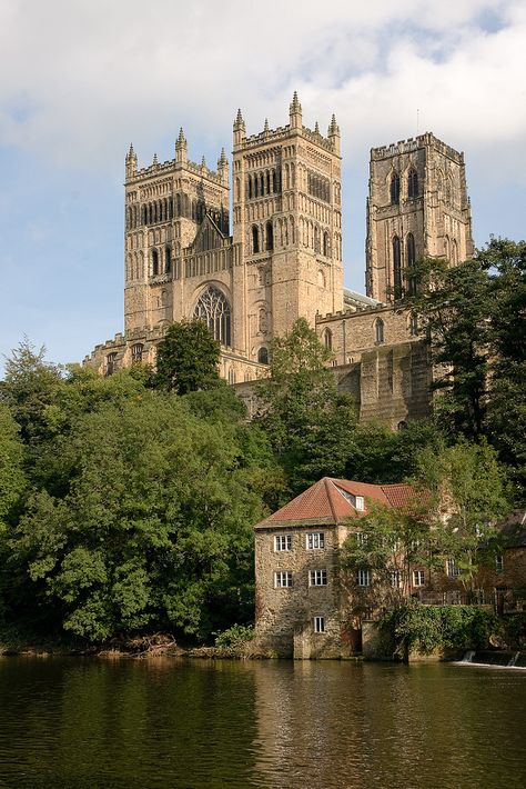 Durham Cathedral - United Kingdom Anglo Saxon Kingdoms, English Gothic, Northumbria University, St Johns College, Gothic Statue, Durham Cathedral, Medieval Architecture, Sacred Spaces, Medieval Art