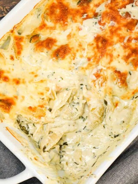 How to Make Spinach Artichoke Pasta Bake - THIS IS NOT DIET FOOD Spinach Artichoke Pasta Bake, Creamy Baked Pasta, Artichoke Pasta Bake, Lemonade Chicken, Banana Lumpia, Baked Pasta Recipe, Baked Chicken Alfredo Pasta, Baked Ziti With Sausage, Jambalaya Pasta