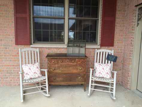 Dresser On Front Porch, Dresser On Porch, Prairie House, Small Dresser, Old Dressers, Vintage Dressers, Old Furniture, Porch Ideas, Front Porch