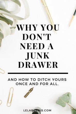 Why You Don't Need A Junk Drawer - Lela Burris Kitchen Junk Drawer, Cutlery Drawer Organization, Junk Organization, Cluttered Kitchen, Junk Drawer Organizing, Junk Drawers, Bathroom Organization Hacks, Diy Organizer, Minimalist Inspiration