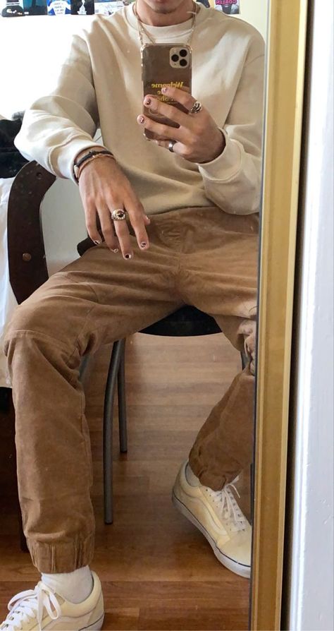 Corduroy Aesthetic Men, Vans Outfit Aesthetic Men, Light Brown Men Outfit, Corduroyed Pants Outfits, Brown Corduroy Outfit Men, Corduroy Pants Outfit Mens Streetwear, Styling Brown Pants Men, Style Brown Pants Man, Light Brown Hoodie Outfit Men