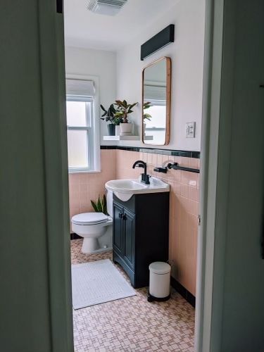 Green tile bathroom vintage