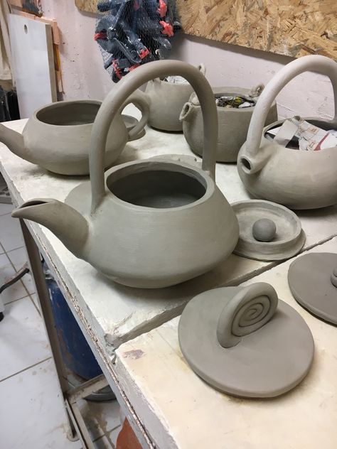 Ceramic teapot in progress 👍🏻 Ceramic Teapots Handbuilt, Wheel Thrown Pottery Ideas, How To Make Ceramic, Pottery Tea Pots, Clay Teapots, Ceramic Teapot, Ceramics Ideas, Wheel Thrown Pottery, Ceramics Ideas Pottery