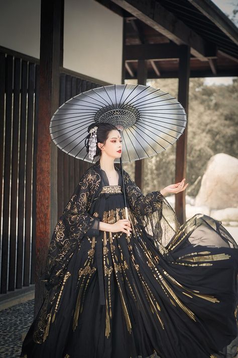 Women Classical Dance Costume Black Gold Hanfu Traditional Fairy Folk Dance Dress Performance Clothes Festival Outfit DN5982|Chinese Folk Dance| - AliExpress Black Hanfu, Ashes Of Love, Chinese Female, Traditional Gowns, Chinese Traditional Dress, Gold Maxi Dress, Gauze Skirts, Hanfu Traditional, Gorgeous Maxi Dresses