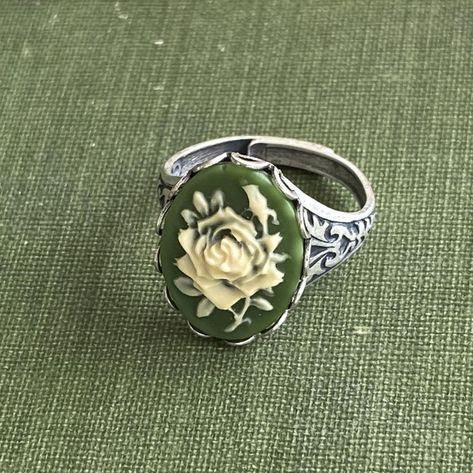 Green and White Flower Cameo Ring | Etsy Image Swag, Indie Jewelry, Bouquet Design, Cameo Ring, Dope Jewelry, Cameo Necklace, Funky Jewelry, Jewelry Inspo, Dream Jewelry