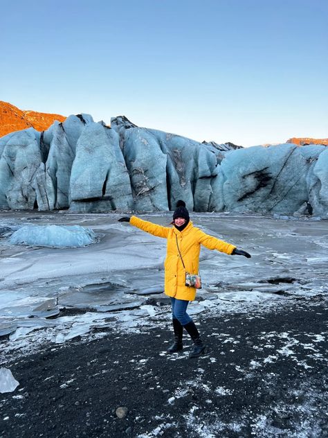 The Ultimate Winter Iceland Packing List: What to Pack for an Unforgettable Trip - Travel Eat Blog Iceland Packing List, Winter Iceland, Iceland Packing, Winter Packing List, Iceland Winter, Packing Travel, Winter Packing, Visit Iceland, See The Northern Lights