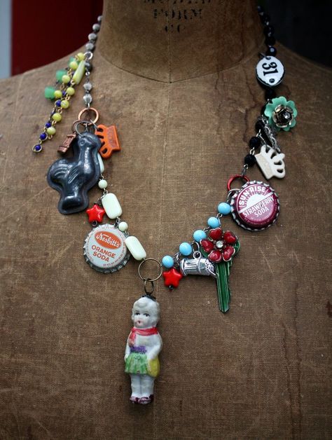 Mitzismiscellany_memories_necklace_1 Boho Jewelry Diy, Found Object Jewelry, Junk Jewelry, Walmart Jewelry, Repurposed Jewelry, Assemblage Jewelry, Pearl Jewellery, Recycled Jewelry, Estilo Punk