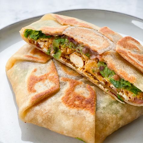 Things To Make For Lunch, Chicken Crunch Wrap, Chicken Crunchwrap, Crunch Wrap Supreme Recipe, Crunchwrap Recipe, Panini Recipes Chicken, Mom Meals, Chicken Panini, Crunch Wrap