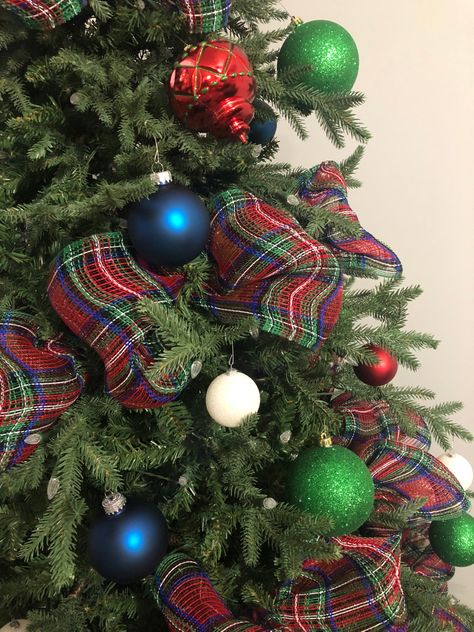 Navy Green And Red Christmas, Green And Navy Christmas Tree, Red Green Navy Christmas Tree, Red Blue Green Gold Christmas Tree Ideas, Christmas Tree 2022, Mesh Christmas Tree, Plaid Christmas Tree Skirt, Nutcracker Christmas Decorations, Ribbon Tree