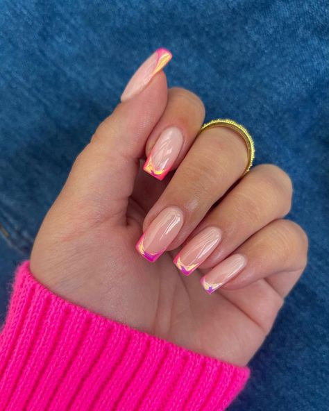 30 Best Nail Design Trends to Inspire You Pink Chrome Nails, Chrome Nails Designs, Nagellack Trends, Manikur Kuku, Pink Ombre Nails, Broken Nails, Summery Nails, Pretty Nail Designs, Tip Nails