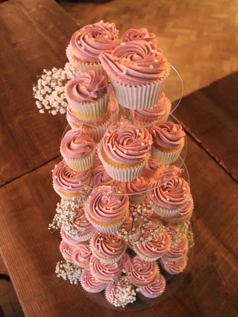 Pink Cupcake Tower, Pink Cupcakes With Pearls, Graduation Cupcakes Pink, Graduation Party Ideas Pink And White, Pink Graduation Cupcakes, Pink And Pearls Party, Wedding Cupcakes Pink, Pink Graduation Cakes, Pink Cupcakes Decoration