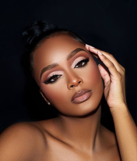 Light Skin Makeup, Maquillage Yeux Cut Crease, Brown Girls Makeup, Makeup For Black Skin, Brown Skin Makeup, Glam Makeup Look, Stunning Makeup, Glamour Makeup, Looks Black