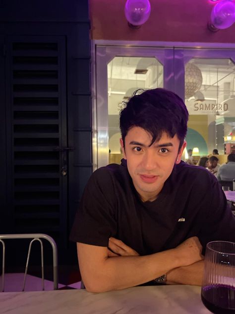 David Licauco, Ideal Boyfriend, Aesthetic Guys, Video Call, Bad Boy, Boyfriend Material, Quick Saves