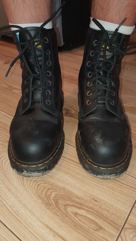 The different ways I'm lacing my Dr Martens steel toe work boots. Steal Toed Boots, Steel Toed Boots, Industrial Boots, Steel Toe Boots, Steel Toe Work Boots, Style Steal, Thick Socks, Safety Boots, Ankle Support