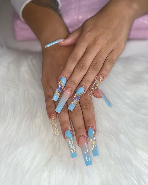 light blue acrylic nails with gold nail designs Long Acrylic Nail Designs, Blue Acrylic Nails, Drip Nails, Colored Acrylic Nails, White Acrylic Nails, Her Nails, Glow Nails, Exotic Nails, Long Acrylic Nails Coffin