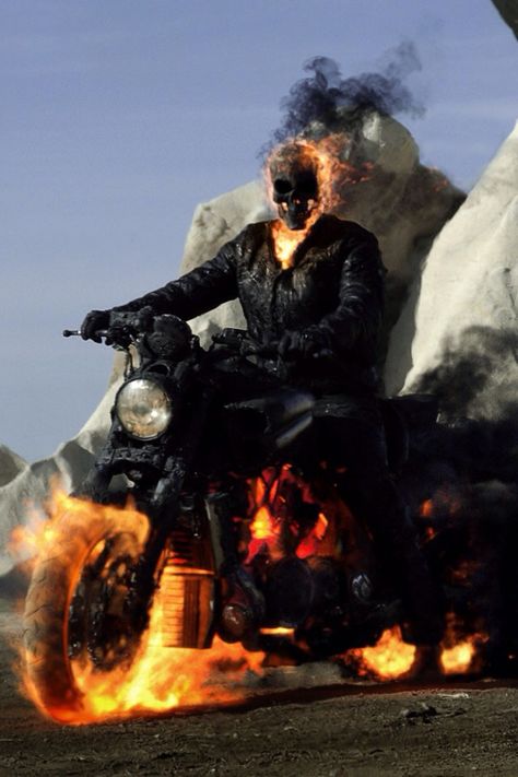 Ghost Rider Ghost Rider Movie, Ghost Raider, Ghost Rider 2, Ghost Rider Wallpaper, Spirit Of Vengeance, Johnny Blaze, Fire Demon, Best Comic Books, Best Superhero