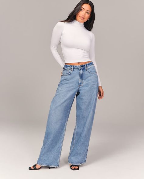 Women's Curve Love Mid Rise Ultra Wide Leg Jean | Women's Bottoms | Abercrombie.com Jeans Trend, Low Rise Jean, Simply Dress, Instagram Feeds, Feather Tops, Jean Trends, Girlfriend Jeans, Relaxed Jeans, American Clothing