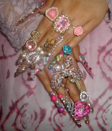 Gyaru Nails, Junk Nails, Nail Art For Beginners, Butterfly Nail Art, Really Cute Nails, Bling Acrylic Nails, Kawaii Nails, Butterfly Nail, Dream Nails