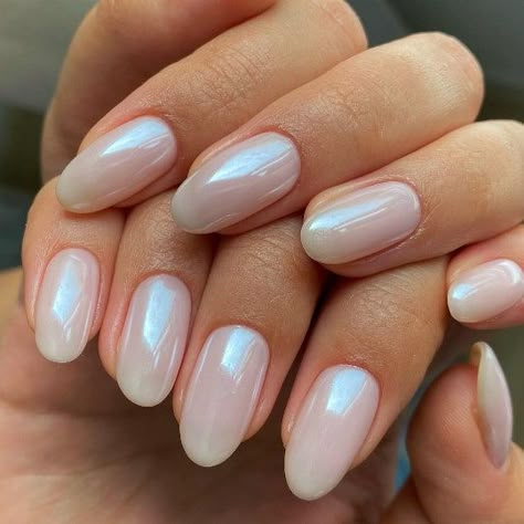 Chrome Nails are Spring’s Cool-Girl Manicure Trend for 2023 | Glamour Donat Glaze, Bridal Vibes, Emerald Nails, Pink Chrome Nails, Milky Nails, Graduation Nails, Pearl Nails, Bride Nails, Art Nails