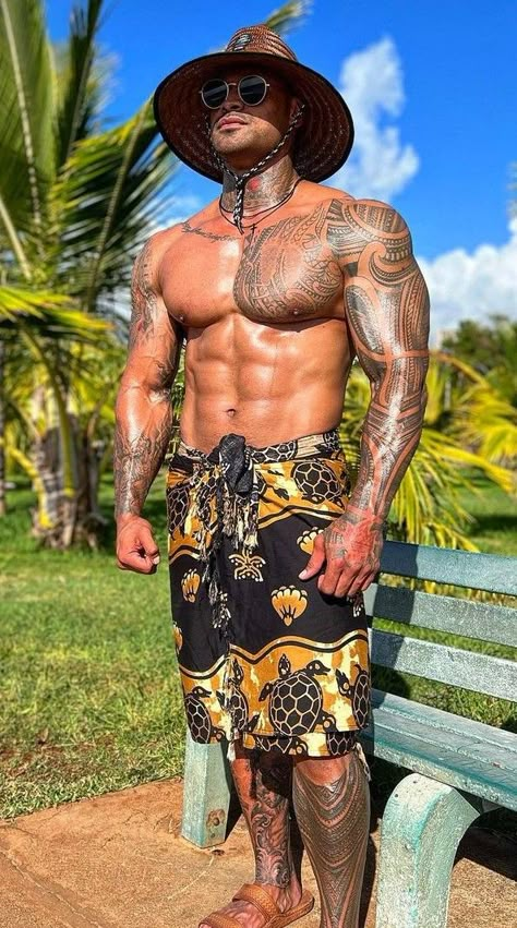 Fine Polynesian Men, Samoan Guys, Polynesian Tattoos Men, Pacific Islander Men, Polynesian Man, Maori Men, Soulmate Manifestation, Mafia Man, Samoan Men