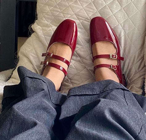 Dorothy Shoes, Red Mary Jane Shoes, Red Ballerinas, Dress Shoes For Women, Zapatos Mary Jane, Burgundy Outfit, Mary Jane Shoes Womens, Girly Shoes, Mary Jane Pumps