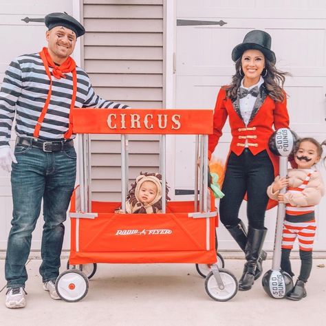 Stroller Halloween, Circus Family Costume, Boy Beds, Wagon Halloween Costumes, Wagon Costume, Matching Family Halloween Costumes, Circus Halloween Costumes, Wagon Ideas, Family Themed Halloween Costumes