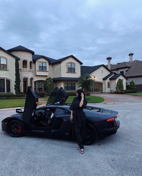 @taia_hara✨ Kylie Jenner Black, Model Wallpaper, Aventador Lamborghini, Photographie Portrait Inspiration, Car Goals, Bmw I8, King Kylie, Luxury Lifestyle Dreams, Luxe Life