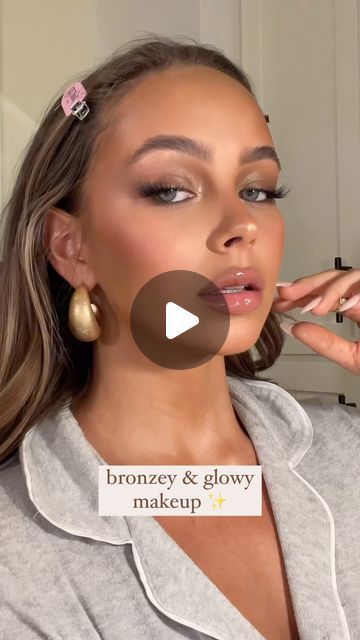 Adison Justis on Instagram: "bronzey, glowy & smokey makeup for a night out ✨🖤💋 #grwm#makeup#smokeyeye#glowymakeup" Soft Matte Makeup Look, Fall Makeup 2024, Glowy Makeup Bronze, Bronze Eyeshadow Looks, Bronzed Glowy Makeup, Wet Eyeshadow Look, Bronzy Glowy Makeup, Cool Toned Makeup Looks, Adison Justis