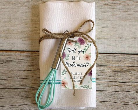 Purchase Personalized Statement Tags - Bridal Floral (Set of 12) and 2 other items Garden Wedding Favors, Gold Glitter Wedding, Creative Wedding Favors, Edible Wedding Favors, Elegant Wedding Favors, Wedding Favors Fall, Wedding Favors Cheap, Beach Wedding Favors, Floral Set