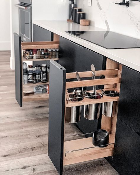 ℰ𝓁𝓁𝒶 𝒩𝒾𝓀𝒾𝓉𝒾𝓃 | 𝙻𝕚𝕗𝕖𝕤𝕥𝕪𝕝𝕖 🤍 on Instagram: “Few more organizers we went with in the kitchen. On each side of our cooktop we went with a spice rack organizer and a utensil organizer. I…” Spice Rack Cabinet, Cabinet Spice Rack, Utensil Organizer, Spice Rack Organiser, Utensil Organization, Spice Rack, Kitchen Renovation, New Kitchen, Wabi Sabi