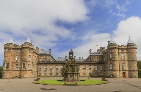 🪄 Magical Afternoon Adventures Beyond Edinburgh! 🌟 Take a journey beyond the city and explore some of Scotland’s most captivating nearby attractions. From regal palaces to scenic landscapes, adventure awaits! 🌿 Holyrood Palace: Immerse yourself in royal history at this former residence of Scottish monarchs. Wander through the grand halls and pristine gardens, where the echoes of centuries past create a truly enchanting atmosphere. 🌊 Rosslyn Chapel: This mystical chapel, just a short trip f... Rosslyn Chapel, Holyrood Palace, Royal History, Short Trip, Scenic Landscape, Adventure Awaits, Edinburgh, Instagram Feed, Palace