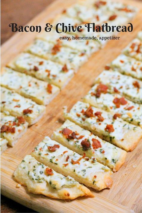 Flatbread Appetizers, Food Sides, Easy Flatbread, Homemade Appetizer, Gluten Free Puff Pastry, Homemade Flatbread, Main Entrees, Baked Bacon, Flatbread Recipes